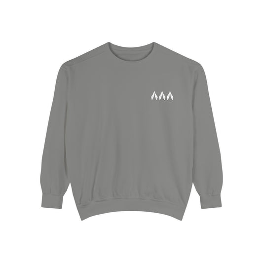 Garment-Dyed Sweatshirt - Cozy Unisex Sweater, Perfect for Casual Outings, Gifts for Him/Her, Autumn Fashion, Outdoor Adventures